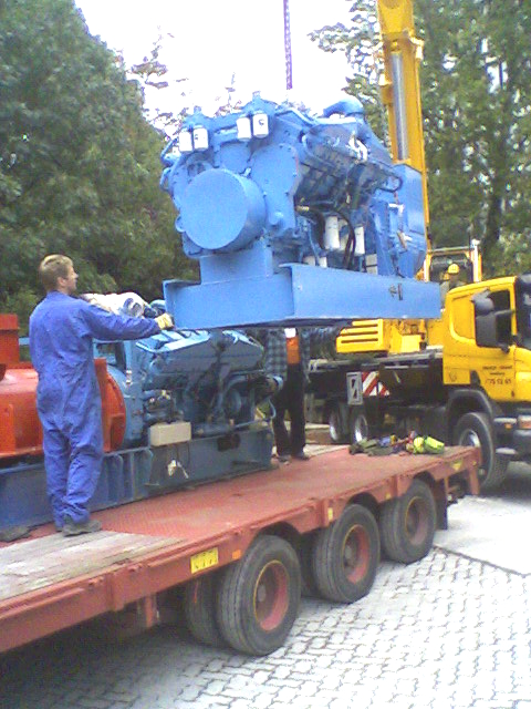 Verladung Cummins Dieselgenerator KTA38G51